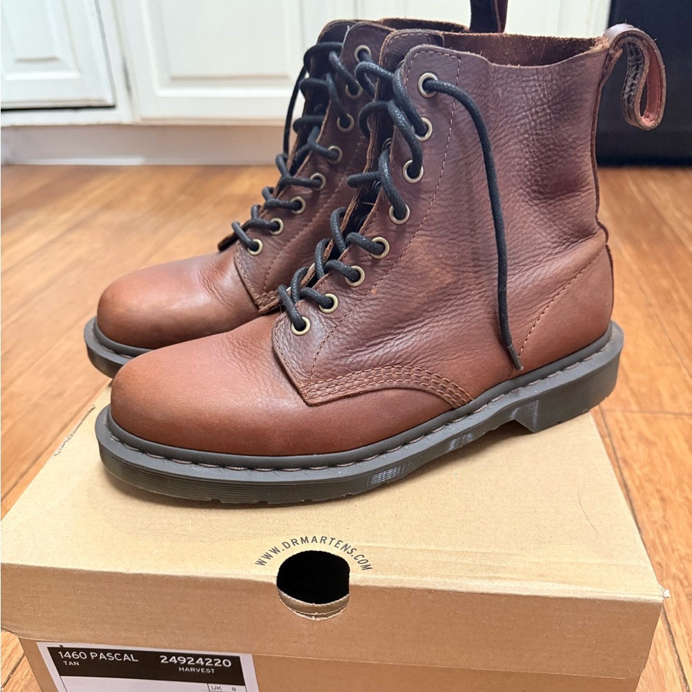 1460 Pascal Dr. Martens